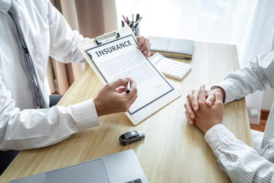 Why Insurance Companies Try to Settle Personal Injury Claims Quickly